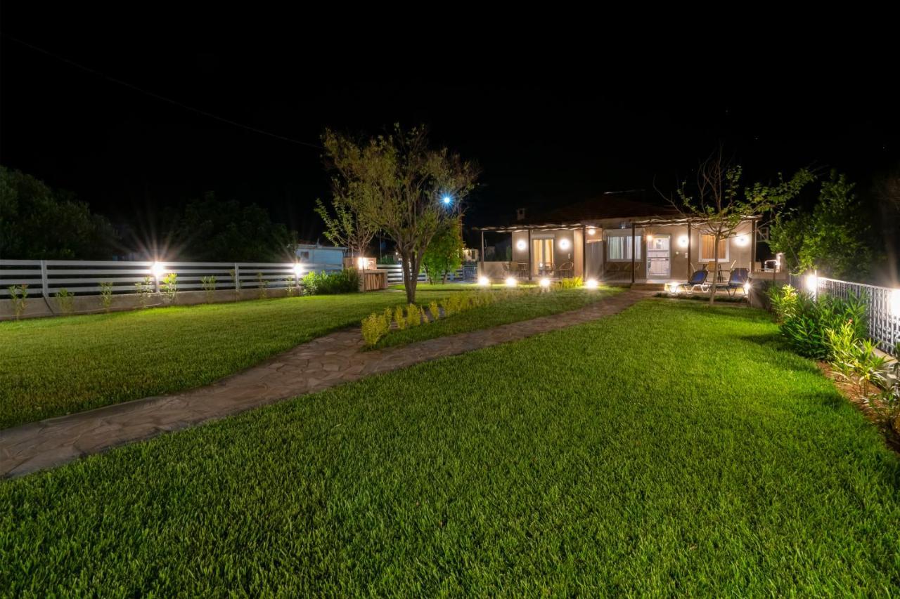Azzurro Seafront Houses Nea Kallikrateia Exterior photo